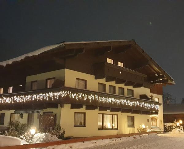 Pension Und Appartement Weinschreiber Rauris Εξωτερικό φωτογραφία