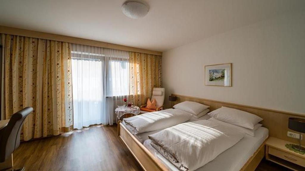 Pension Und Appartement Weinschreiber Rauris Εξωτερικό φωτογραφία